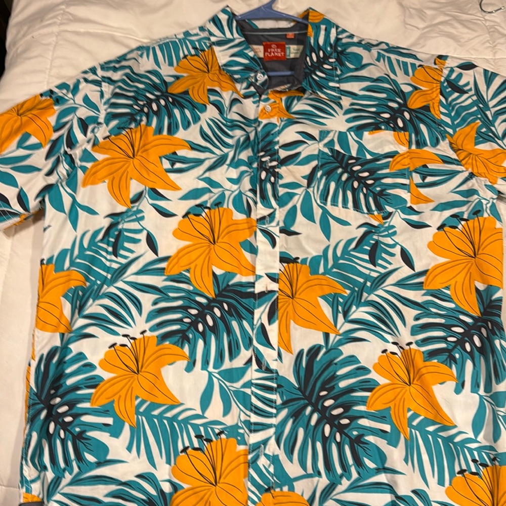 Short sleeved Hawaiian Shirt